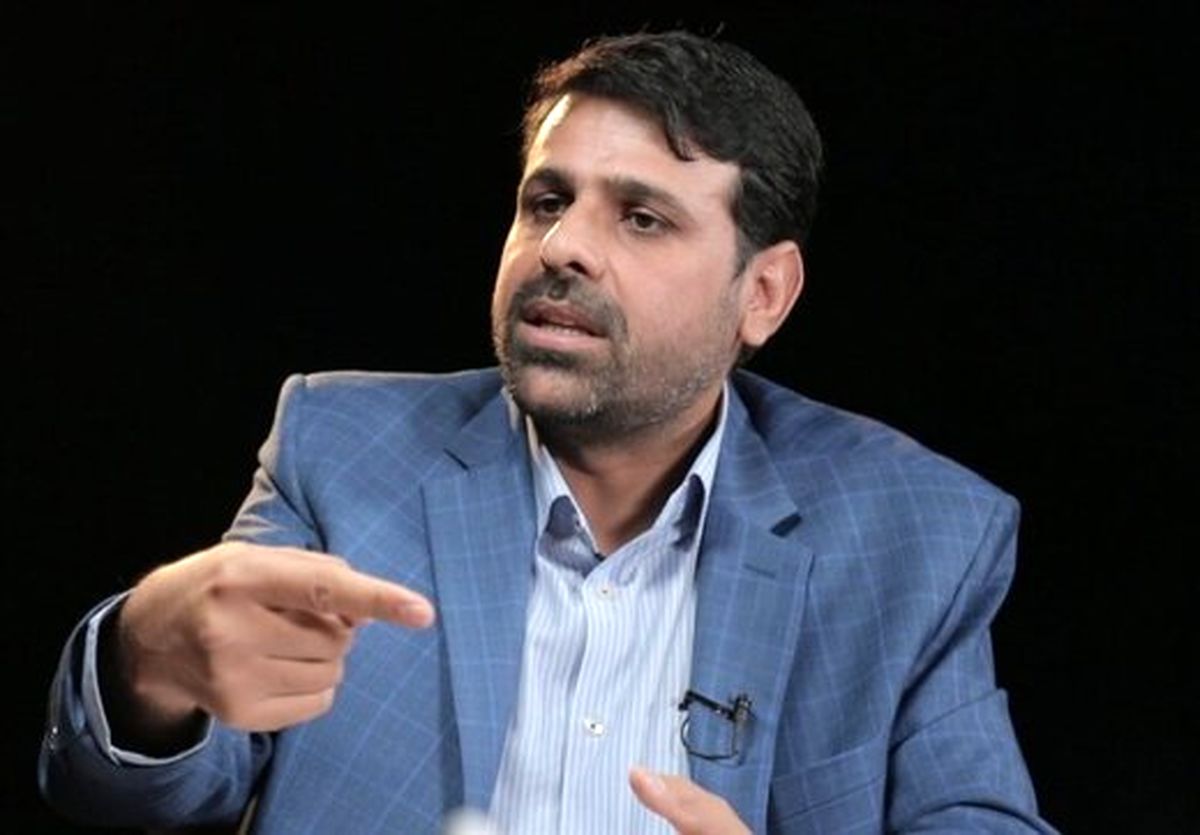 میگویند در تهران جوی خون راه افتاده است/ صدا و سیمای ما خواب است/ جنبش کنونی آن قدر که دارد بازنمایی می شود نیست، البته باید آن را ببینیم و ریشه هایش را بشناسیم