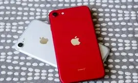 چرا نباید آیفون SE 2022 را خریداری کنیم؟