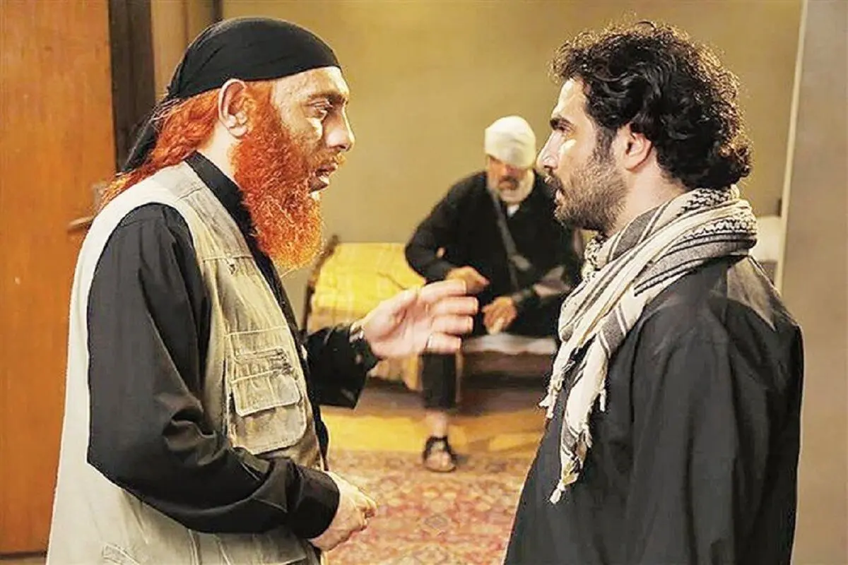 سفر در زمان؛ «محمد نادری، ابوخوله» سریال بیگانگان با تیپ متفاوت؛ سال 1404 