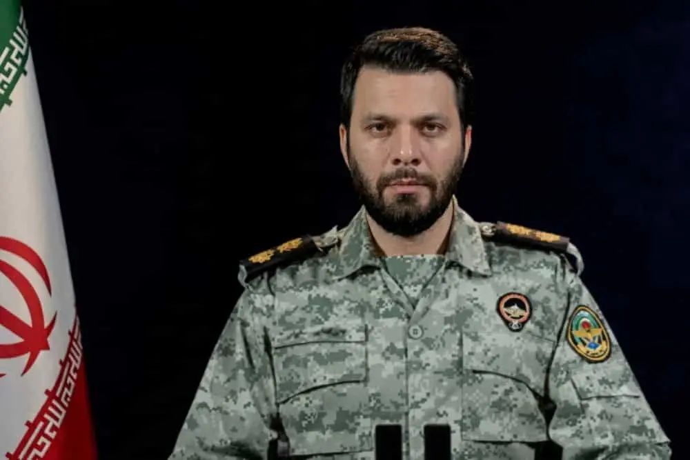 هشدار سخنگوی قرارگاه مرکزی خاتم‌الانبیا: با ارتش آمریکا همکاری کنید باید منتظر عواقب خطرناکش باشید