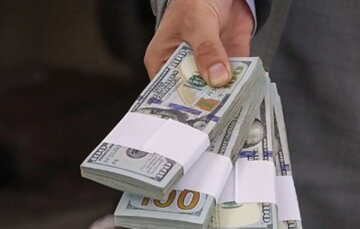 سیگنال بازار خودرو به قیمت طلا و دلار/ کابینه احتمالی پزشکیان بازار ارز را سر درگم کرد

