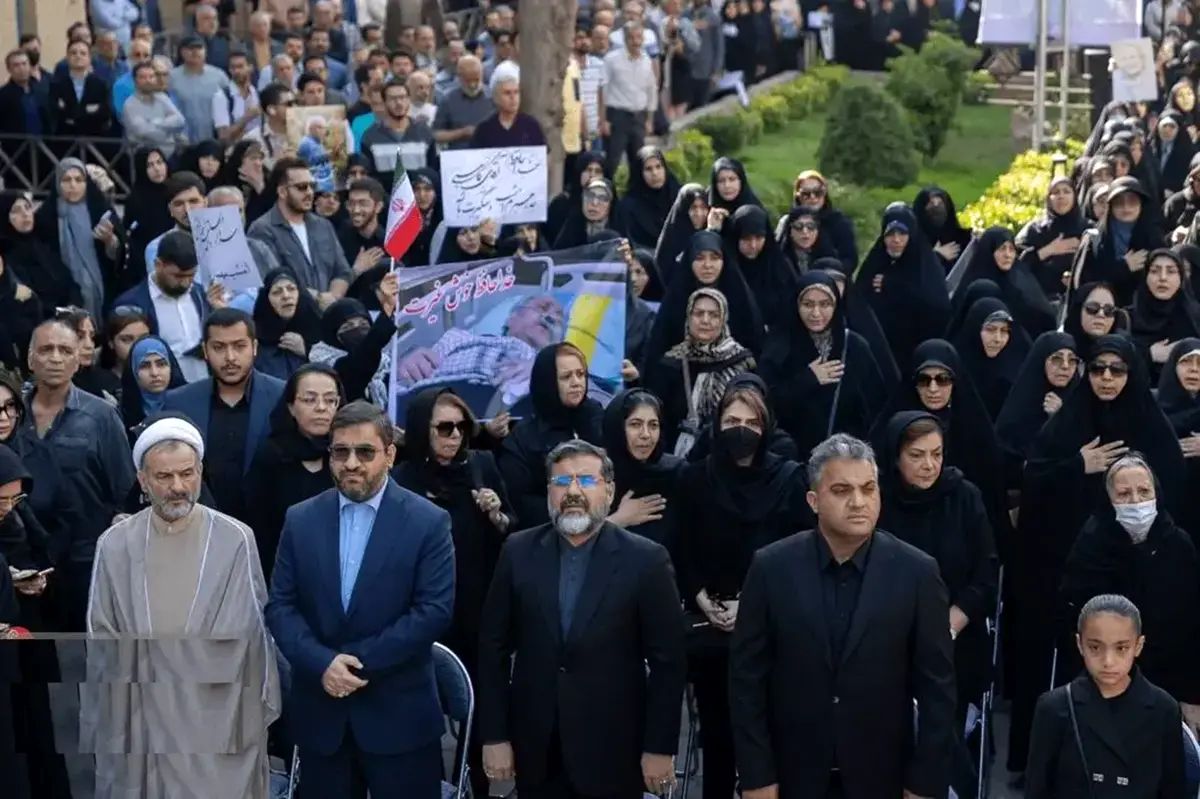 سینمای بیمرام / درباره عکسی از مراسم خاکسپاری مرحوم کاسبی