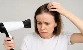 آیا سشوار واقعاً باعث کچلی می‌شود؟