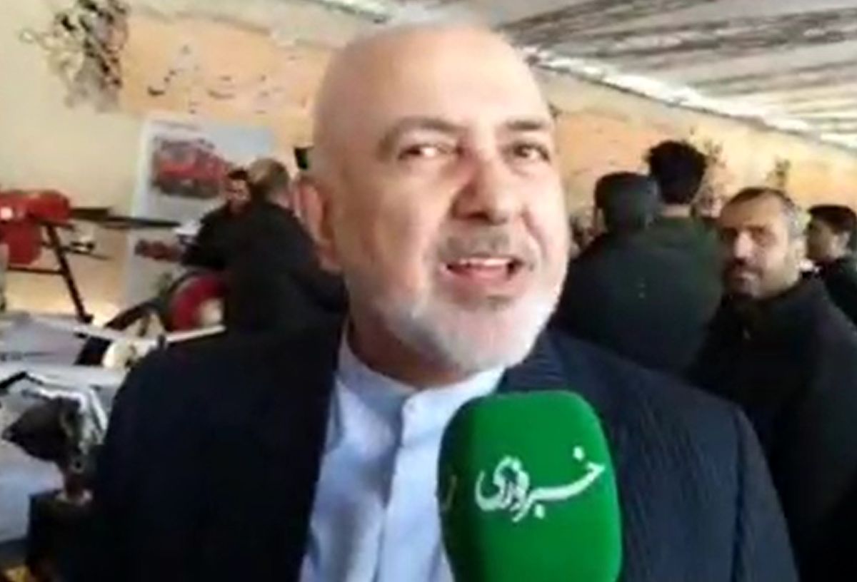 ظریف: به مذاکرات خوشبین هستم اما بیش از همه چیز به خودمان خوشبینیم/ از من با سابقه دیپلماتیک هیچگاه جواب بله و خیر نمی گیرید!/ ویدئو