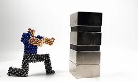 آهنربای نئودیمیوم؛ ویژگی های جالب یک آهنربای عصبی!/ویدئو