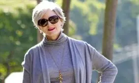 ترفندهای شیک پوشی مخصوص خانم های 50 ساله