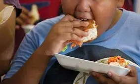 خوردن خوراکی در اواخر شب برای کبد خطرناک است
