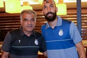 جشن در اردوی استقلال در شب خداحافظی حسینی/ عکس