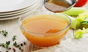 ۵ خاصیت معجزه آسای آب استخوان برای بدن | نوشیدن آب استخوان برای همه مناسب است؟