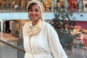 استایل جسورانه نفیسه روشن با پوست برنزه در مراسم خصوصی یک فیلم