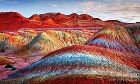  تنها کوهِ خوردنیِ جهان در هرمزگان/ ویدئو