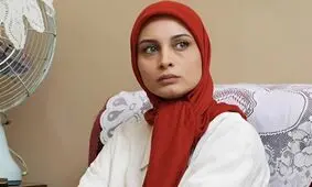 میکاپ پرزرق‌ و برق مریم کاویانی 