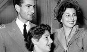 سفر در زمان؛ «ثریا اسفندیاری و محمدرضا پهلوی» در سفر هند؛ سال 1334