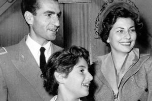 سفر در زمان؛ «ثریا اسفندیاری و محمدرضا پهلوی» در سفر هند؛ سال 1334