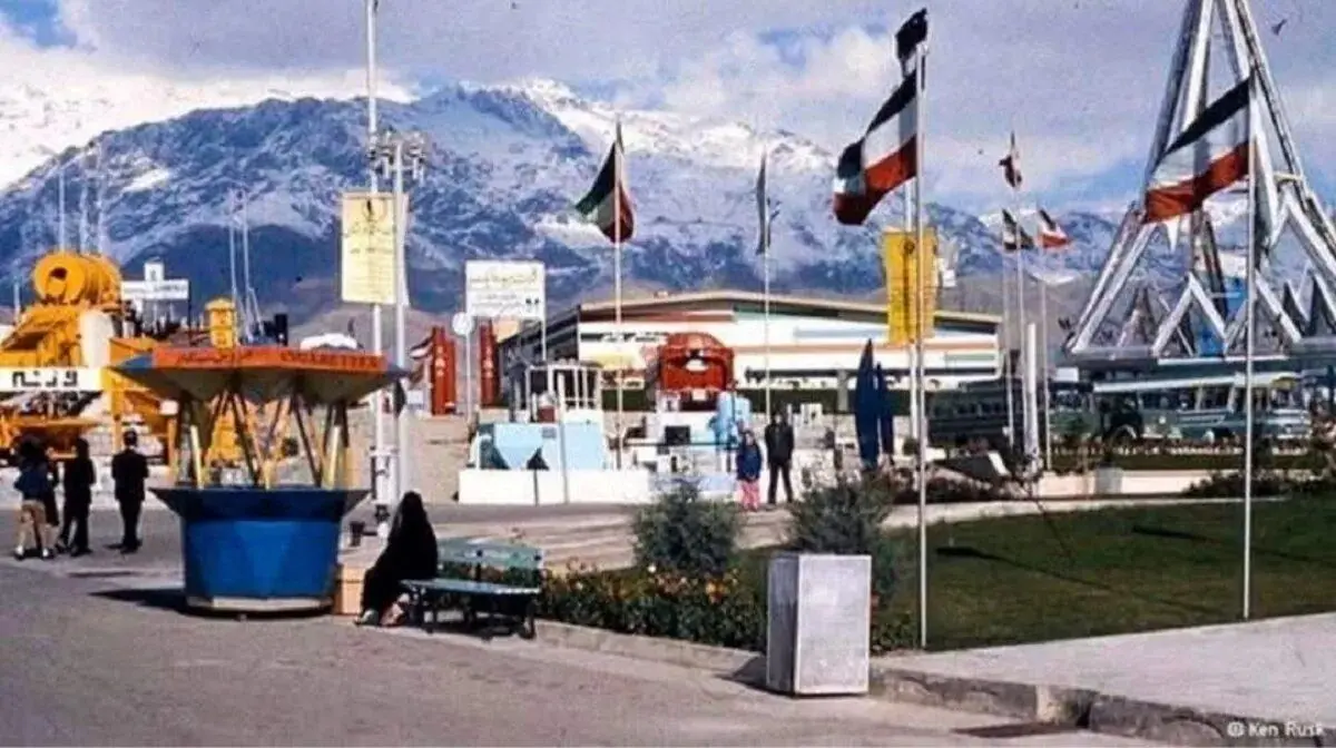  استقبال کشورهای خارجی از نمایشگاه بین المللی تهران/ دختران ایرانی به جبهه جنگ ظفار در عمان اعزام شدند/ صادرات نفت ایران به سوئد رکورد شکست/ آلمان غربی ۲۵ سردخانه در ایران می سازد

