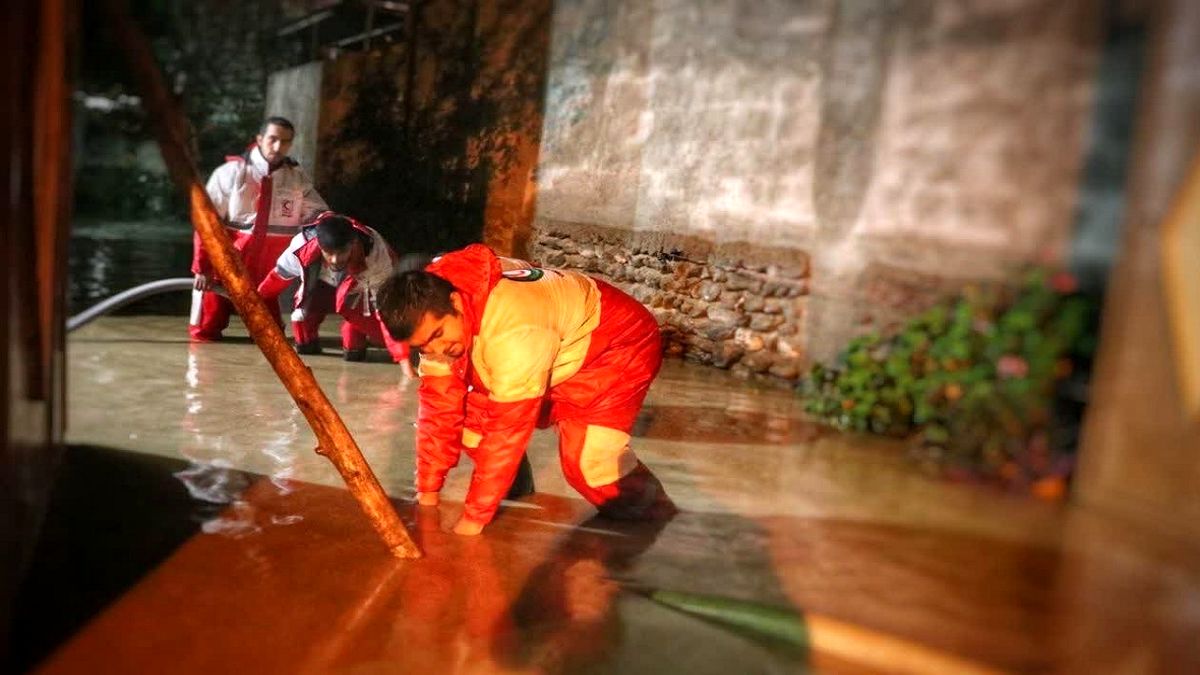 امدادرسانی به ۲۰ نفر در حادثه آبگرفتگی منازل در بندرگز