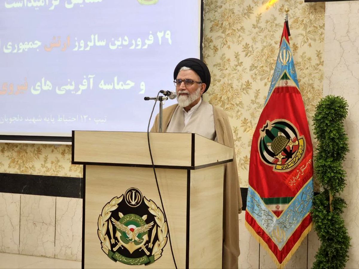 ما نباید داستان مذاکره را هیجانی کنیم و یا کشورمان را شرطی کنیم ، باید از خوشبینیها و بدبینیهای افراطی پرهیز کنیم