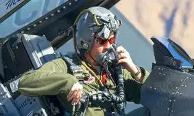 شدت صدای داخل کابین جنگنده‌های امروزی چقدر است؟

