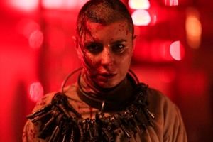 در شرایط اجتماعی کنونی موهای تراشیده لیلا حاتمی چه مفسده‌ای ایجاد می‌کند؟