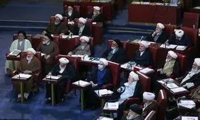 افتتاحیه اجلاس رسمی مجلس خبرگان رهبری/ حسن روحانی و ابراهیم رئیسی زیر یک سقف/ عکس
