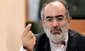 حسام‌الدین آشنا در انتقاد تند از پزشکیان: دست از خوشمزگی و بدیهه‌سرایی بردارید

