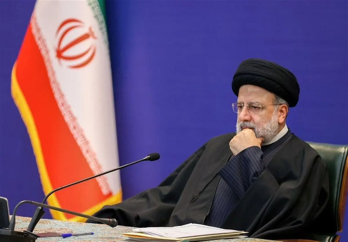 آقای رئیسی! لطفا دست ۳ فرزند یک خانواده کارگر یا کارمند را بگیرید و به بازار بروید/ چگونه با این حقوق هم لباس عید بخرند هم زندگی بچرخاند؟