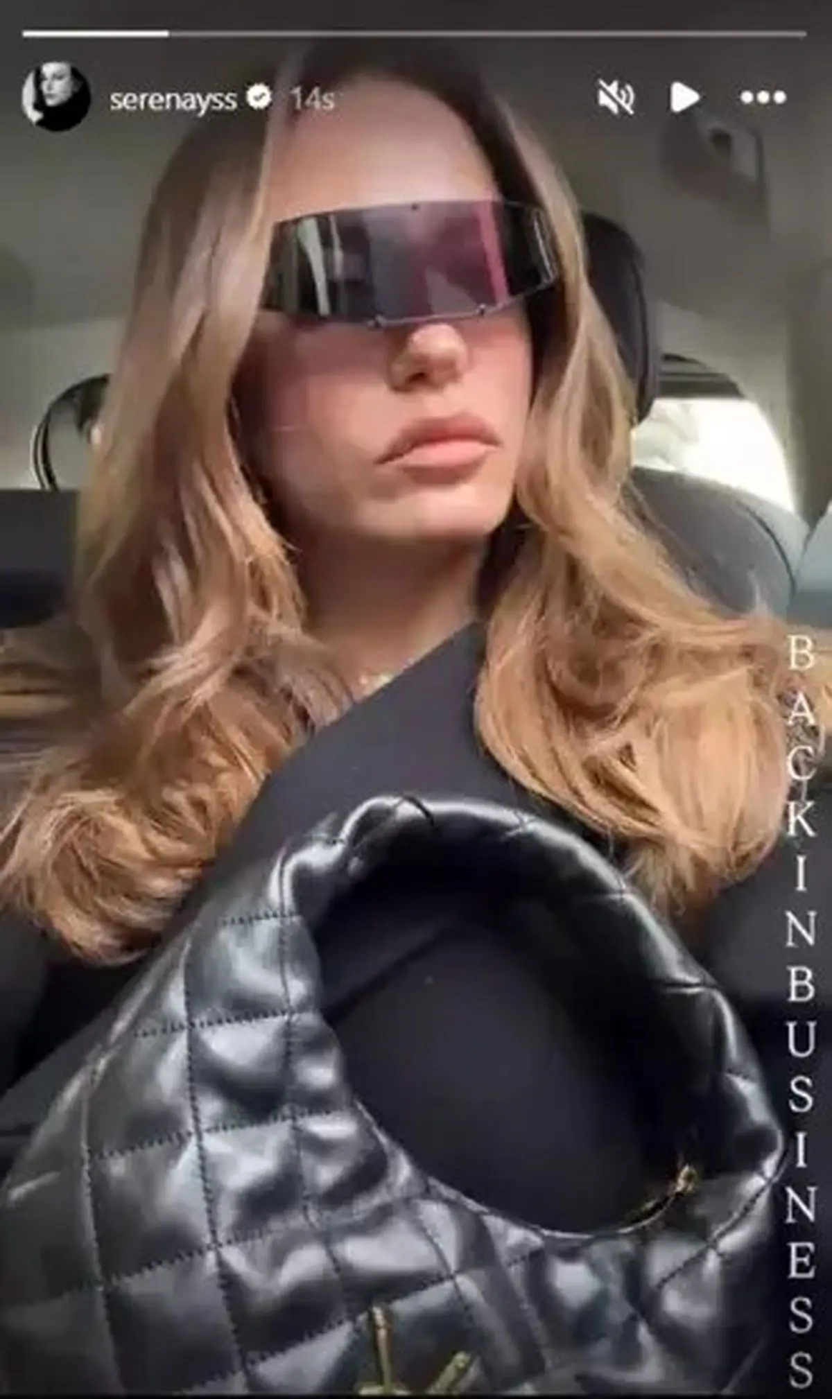 جنجال بازیگر مشهور با عینک عجیب