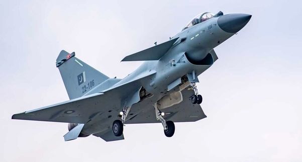 تحلیل چینی درباره احتمال فروش جنگنده J-10 به تهران: مشکل ایران را حل نمی کند