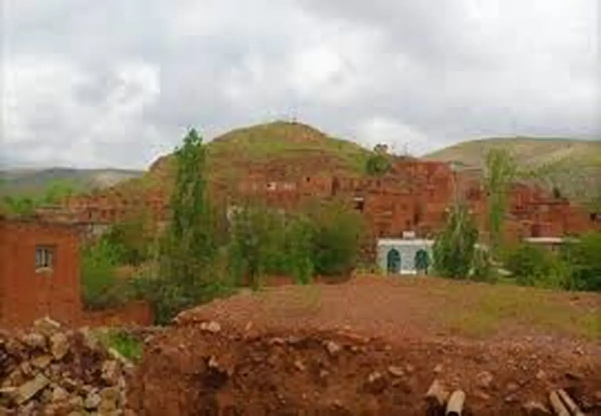 سفر در زمان؛ عکس دسته‌جمعی اهالی روستای «ده‌سرخ مشهد»؛ 130 سال قبل 