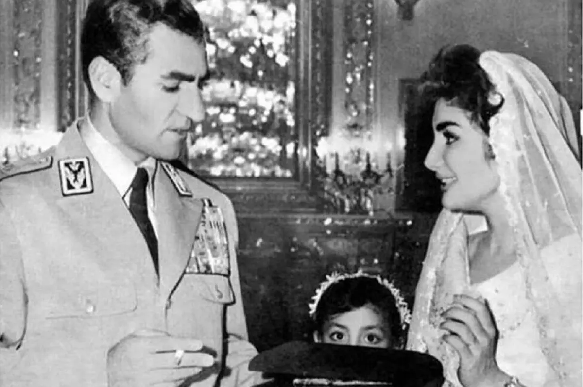  سفر در زمان؛ اولین دیدار «شهناز پهلوی با دختر تازه متولد شده اش»؛ سال 37