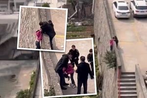 سه کودک شجاع جان دوست خود را نجات دادند/ ویدئو