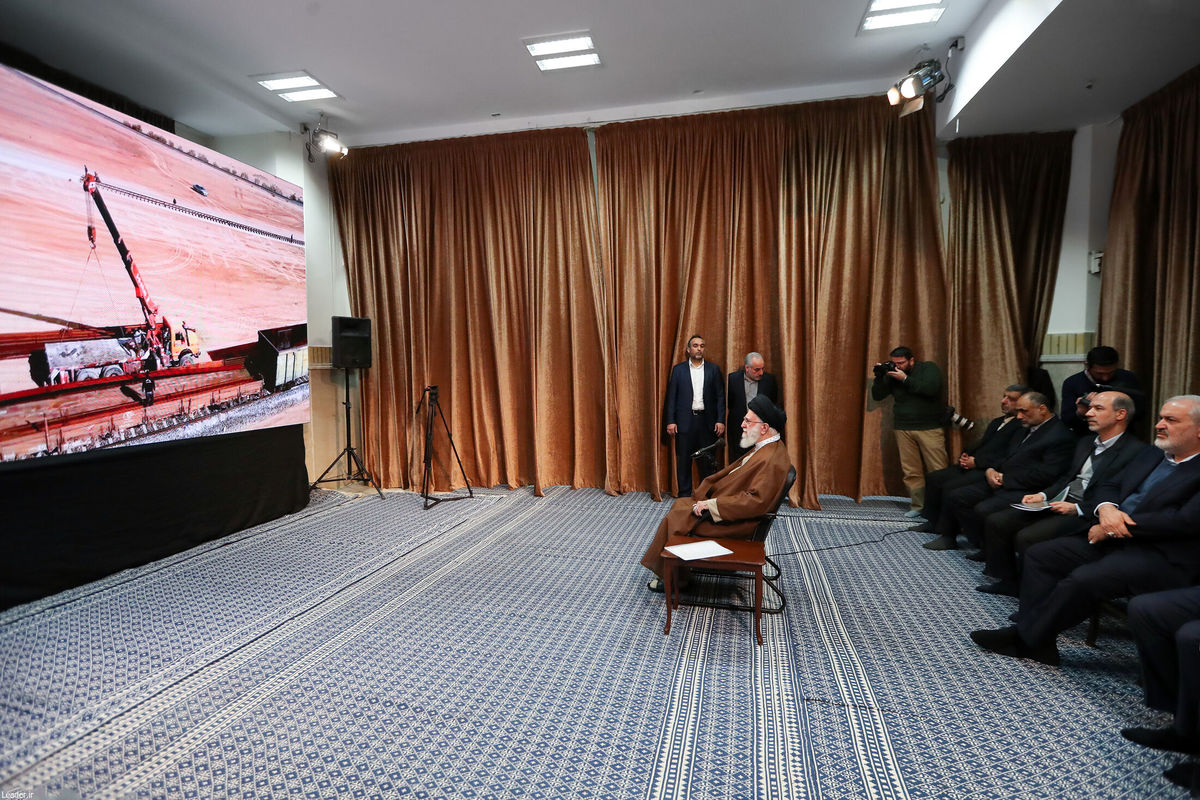 بازدید رهبر انقلاب از نمایشگاه توانمندی‌های تولید داخلی در حسینیه امام خمینی(ره)/ ویدئو

