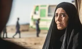 روایتی از سه ساعت گریه کردن رویا افشار، بازیگر در معراج شهدا/ ویدئو