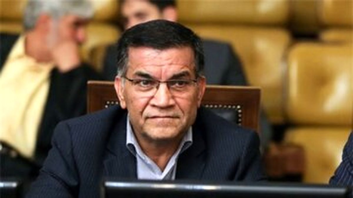 محمدرضا عارف لیست انتخاباتی میدهد؟