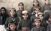 سفر به عصر قاجار؛ از «دختر ناصرالدین شاه و خدمتکارانش» تا «جمع دختران دانش‌آموز»