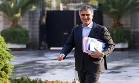 فرزین نمی خواهد از ریاست بانک مرکزی کنار برود اما وزیر اقتصاد نمی تواند با او کار کند