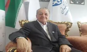 برخی فارغ التحصیلان ادبیات دانشگاه های معتبر ما واژه ها را نمی شناسند/ نوجوان امروزی متن فارسی نمی خواند