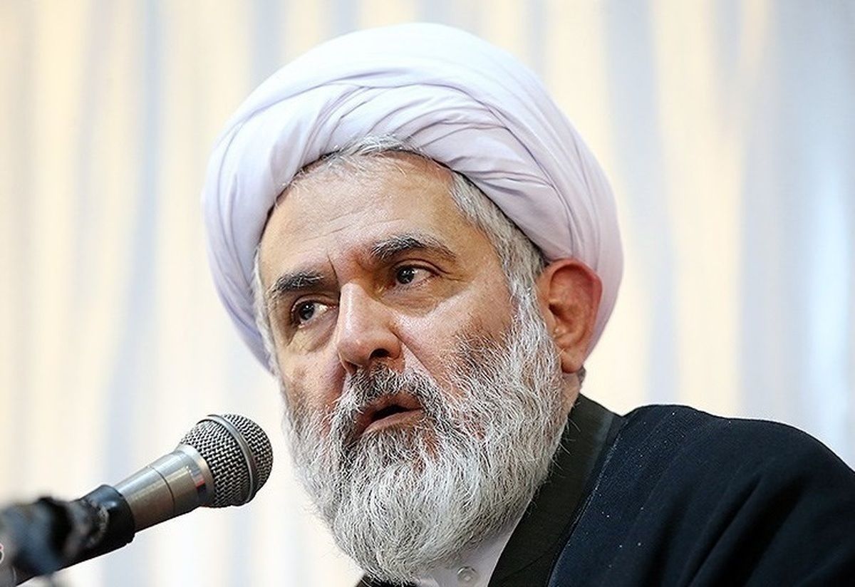طائب: دشمن قصد دارد چالش با ایران را به دانشگاه و مدارس بکشاند