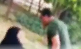  خانم آمر به معروف در نارنجستان شروع کننده درگیری بوده است/ خانم چادری به خانم مقابلش مشت زده و فحاشی کرده و او را پرت کرده/ ویدئو کامل دوربین‌های مداربسته نارنجستان را منتشر کنید
