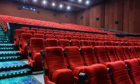 صندلی آمفی تئاتر چیست و چه کاربردی دارد؟

