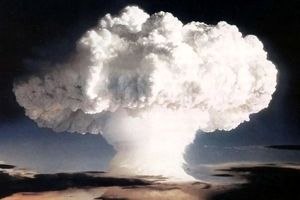 بمب اتم جلوی حمله به ایران را می‌گیرد؟
