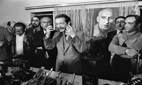  بختیار: جمهوری اسلامی برای من مجهول است/ قرارداد ۱۰ میلیارد دلاری خرید اسلحه از آمریکا لغو شد/ ابوالحسن بنی صدر وزیر اقتصاد جمهوری اسلامی می شود

