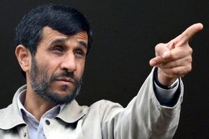 احمدی‌نژاد می گفت آمریکایی‌ها مثل سگ از من می‌ترسند و اگر یک سخنرانی کنم بهای نفت گران می‌شود/ ویدئو