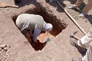 کشف گنج ۲ هزارساله از حیاط خانه