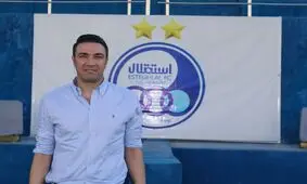 جواد نکونام: الان یک باخت با اشتباه داوری داریم/ حاضر بودیم ٣ امتیاز کم می‌شد ولی تمام بازیکنان‌مان را می‌گرفتیم