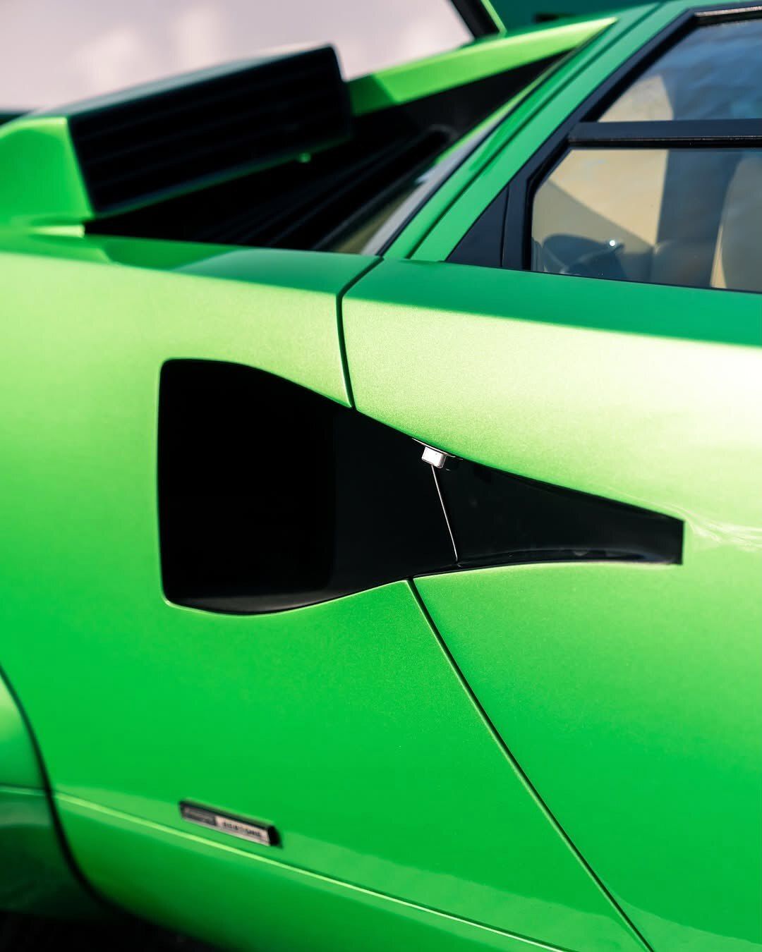 لامبورگینی کونتاش LP400 S مدل ۱۹۸۱ 