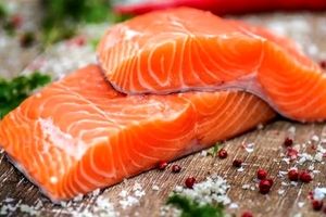 آیا مصرف ماهی خام مضر است؟