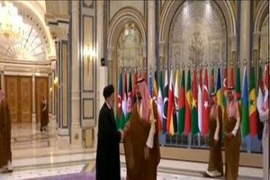 آقای رئیسی! شما که می توانید دست محمدبن سلمان وهابی را بفشارید، چرا دست بهزادنبوی و ظریف و محسن هاشمی و پزشکیان و مرعشی را نمی فشارید؟