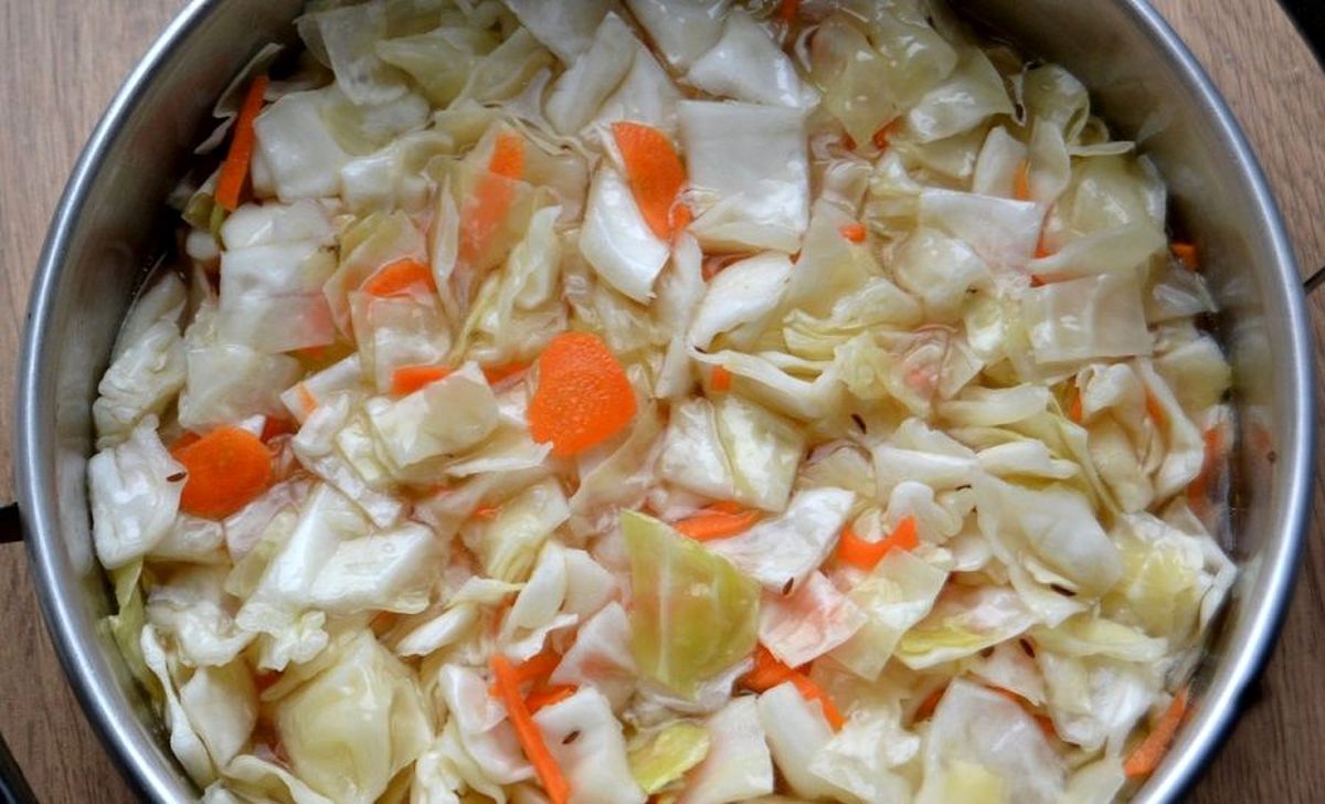 طرز تهیه ترشی کلم سفید رستورانی