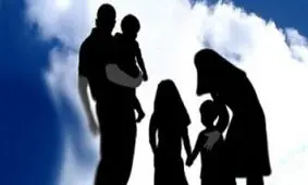 لحظه دیدار  دختر جوان با پدر و مادرش بعد از ۲۳ سال/ ویدئو